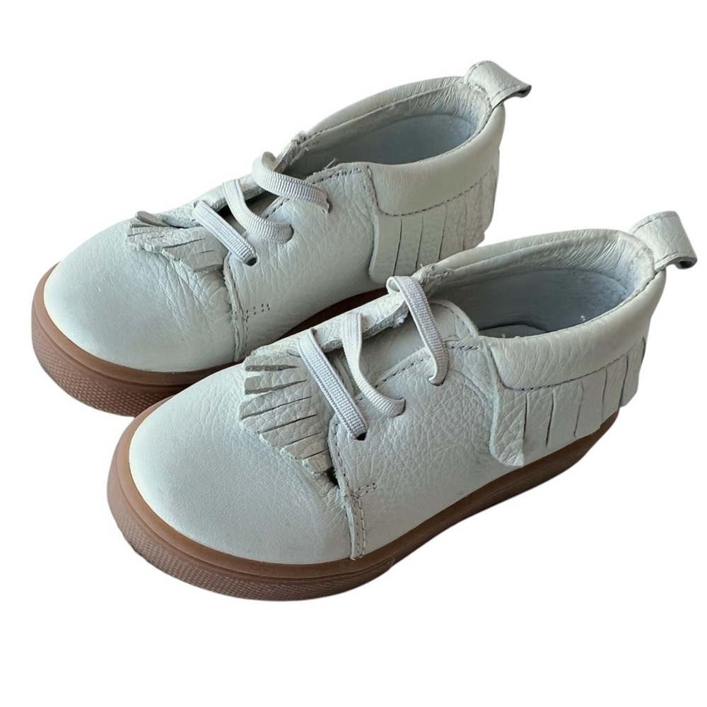 Freshly Picked Leather Sneaker Mocc White Fringe Kids Size 8